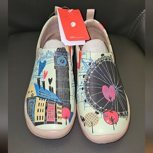 BNWT Uin shoes London Love Story